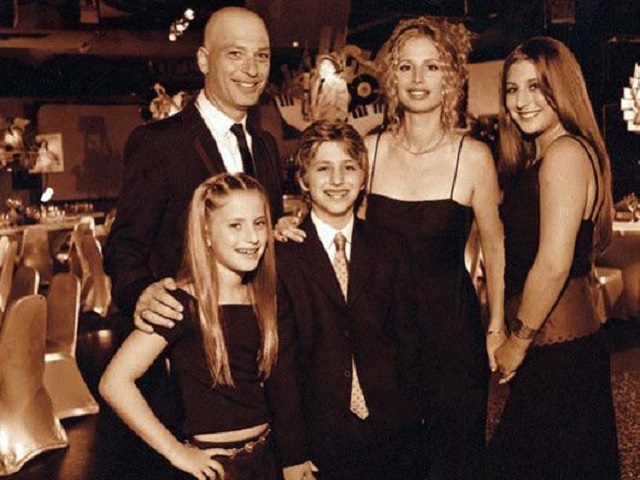 an image of terry mandel family