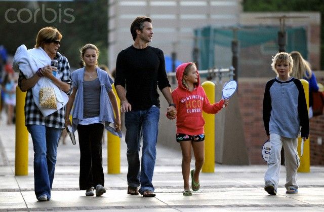 timothy olyphant children